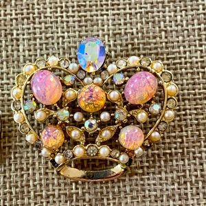 Lisner Crown Pin
